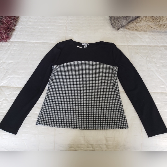 LOVE...ADY Women's Medium Long Sleeve Black and Ivory Gingham Top - Picture 2 of 9